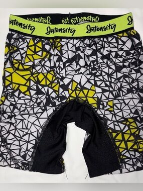 Intensity boys padded workout wear sz XS EUC smoke free home